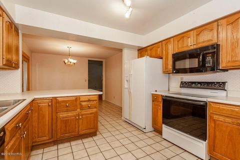 723 E North Dr, Marshall, MI 49068 photo 21