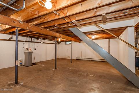 723 E North Dr, Marshall, MI 49068 photo 35