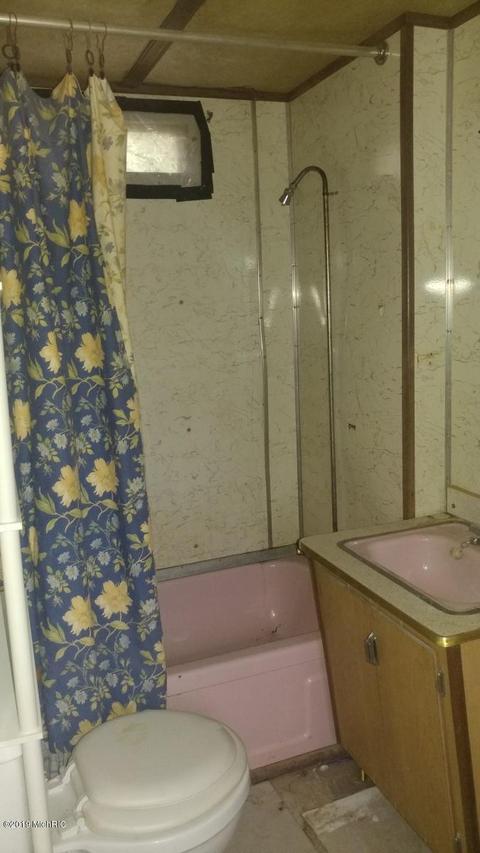9228 Feeder, Baldwin, MI 49304 photo 16