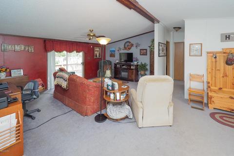 143 Heather Dr, Marshall, MI 49068 photo 4