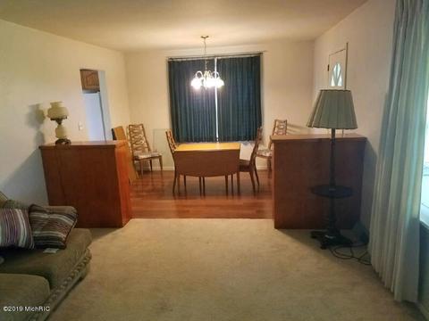 892 E Walton Rd, Mount Pleasant, MI 48858 photo 12