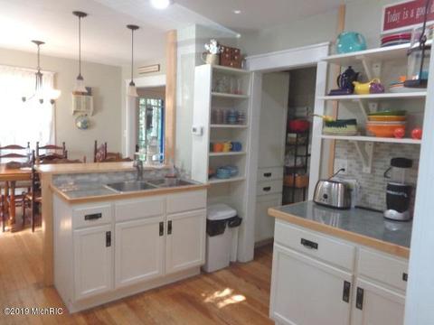 411 E Front, Buchanan, MI 49107 photo 13