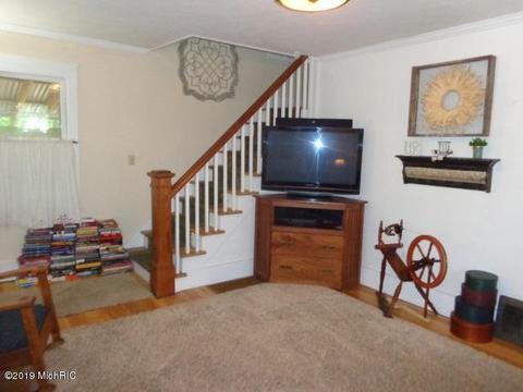 411 E Front, Buchanan, MI 49107 photo 9