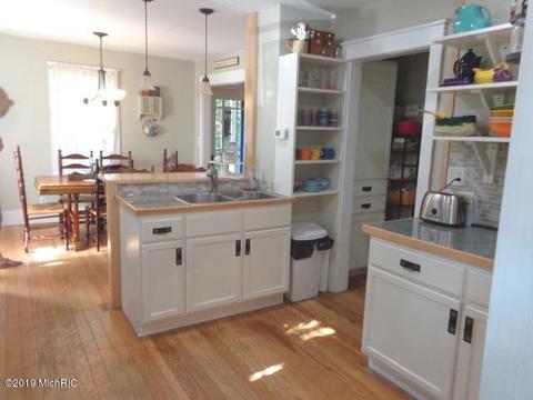 411 E Front, Buchanan, MI 49107 photo 14