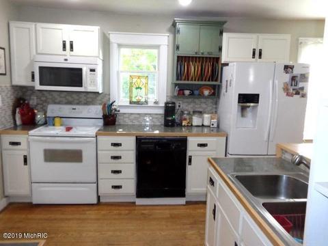 411 E Front, Buchanan, MI 49107 photo 15