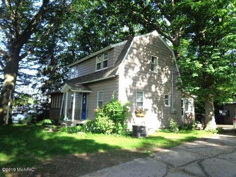 411 E Front, Buchanan, MI 49107 photo 3