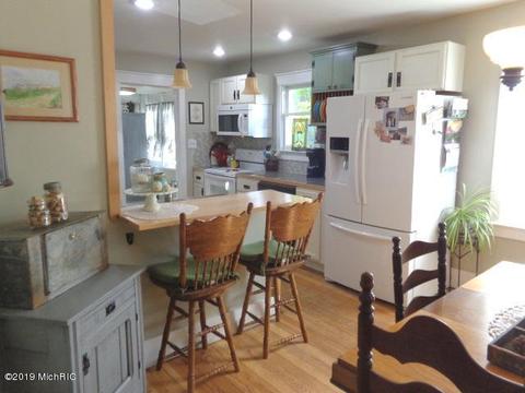 411 E Front, Buchanan, MI 49107 photo 11