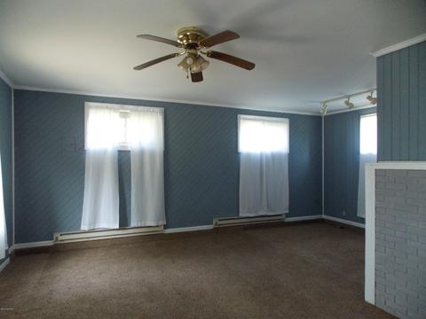 324 W Elm St, Reading, MI 49274 photo 4