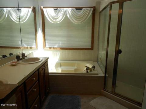 372 Lehigh Dr SE, Ada, MI 49301 photo 12
