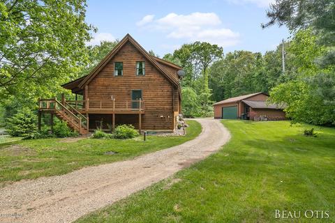 512 N Whites Bridge Rd, Belding, MI 48809 photo 5