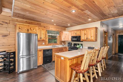 512 N Whites Bridge Rd, Belding, MI 48809 photo 11