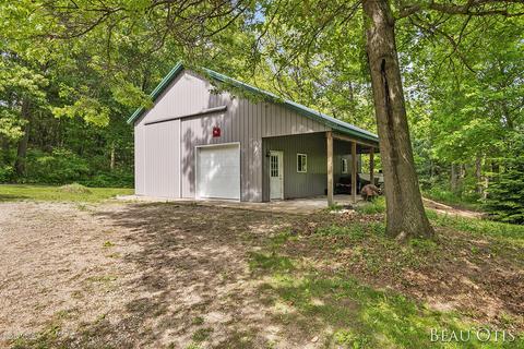 512 N Whites Bridge Rd, Belding, MI 48809 photo 37