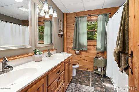 512 N Whites Bridge Rd, Belding, MI 48809 photo 19