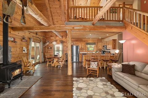 512 N Whites Bridge Rd, Belding, MI 48809 photo 7