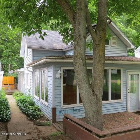 21 Park Ave, Crystal, MI 48818 photo 3