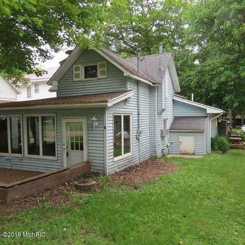 21 Park Ave, Crystal, MI 48818 photo 2