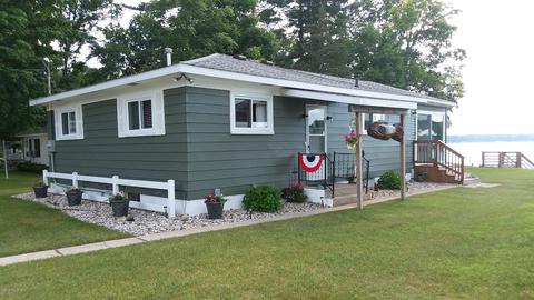 5331 Front St, Newaygo, MI 49337 photo 1