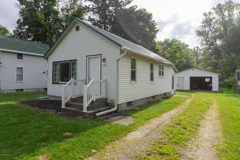 708 10th St, Three Rivers, MI 49093 photo 2