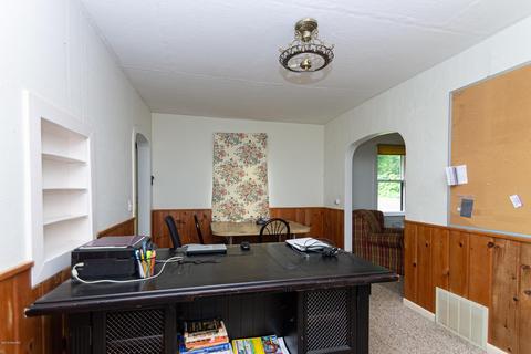 708 10th St, Three Rivers, MI 49093 photo 4