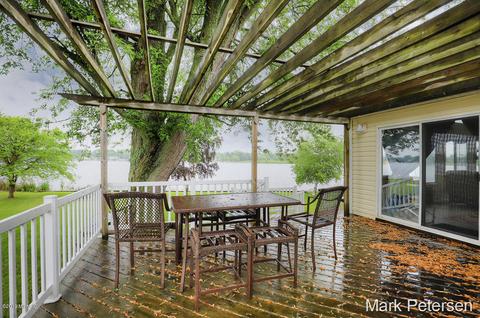711 Thompson Dr, Stanton, MI 48888 photo 22