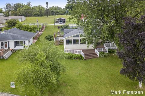 711 Thompson Dr, Stanton, MI 48888 photo 32
