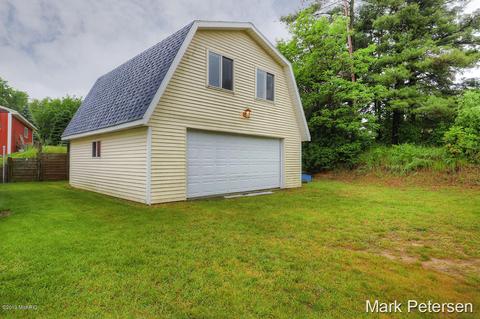 711 Thompson Dr, Stanton, MI 48888 photo 25