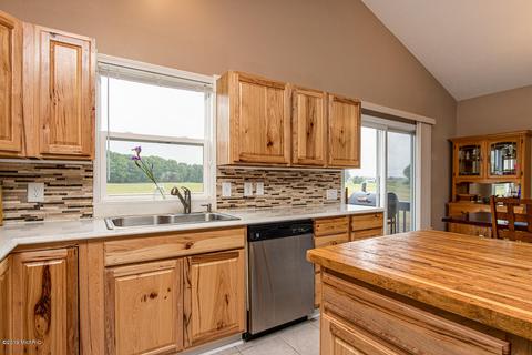 2775 Eckert Rd, Freeport, MI 49325 photo 13