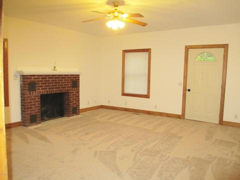404 E 3rd St, Lawton, MI 49065 photo 14