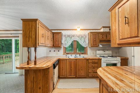 11015 Ware Rd, Lowell, MI 49331 photo 5