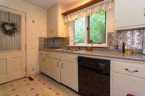 725 S 3rd St, Niles, MI 49120 photo 16