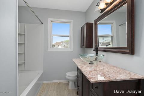 2130 Pine St, Jenison, MI 49428 photo 13