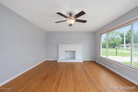 2130 Pine St, Jenison, MI 49428 photo 3