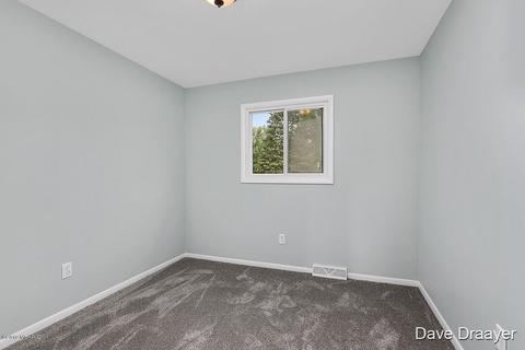 2130 Pine St, Jenison, MI 49428 photo 11