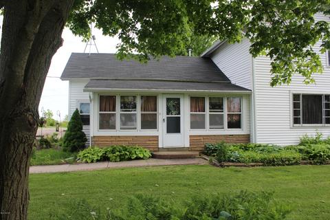 6492 E Stanton Rd, Stanton, MI 48888 photo 3
