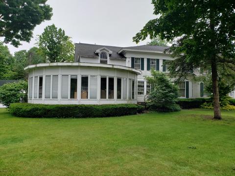 415 Centreville Rd, Constantine, MI 49042 photo 1