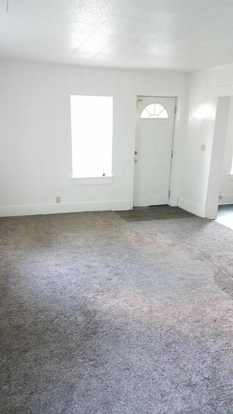 205 W Bennett St, Three Rivers, MI 49093 photo 3