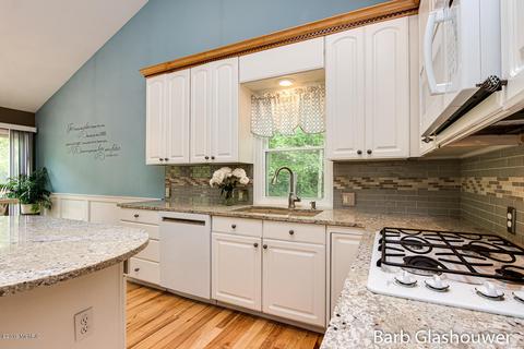 21 Deer Run Dr NE, Ada, MI 49301 photo 15