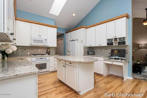 21 Deer Run Dr NE, Ada, MI 49301 photo 12