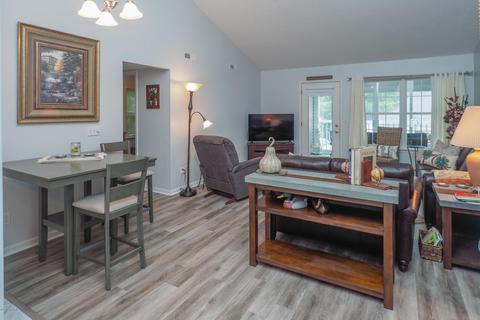359 Westbrook Ct, Marshall, MI 49068 photo 5