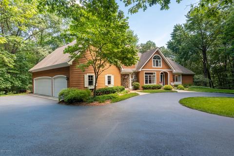 1050 Conservation Ct NE, Ada, MI 49301 photo 2