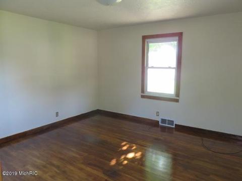 116 N Walker St, Bronson, MI 49028 photo 14