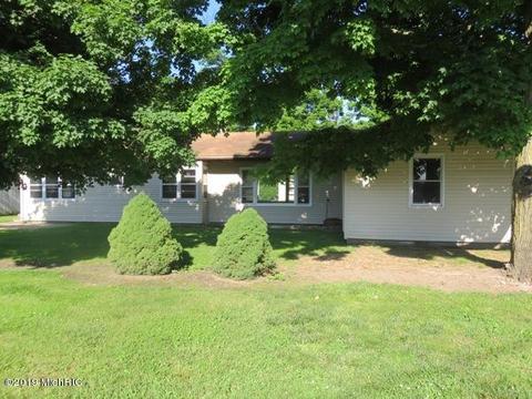 116 N Walker St, Bronson, MI 49028 photo 2