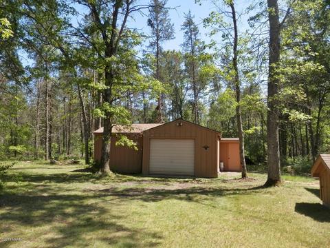 841 E 11 Mile Rd, Irons, MI 49644 photo 3