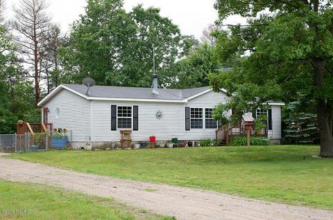 5060 W Jack Pine Dr, Grant, MI 49327 photo 5