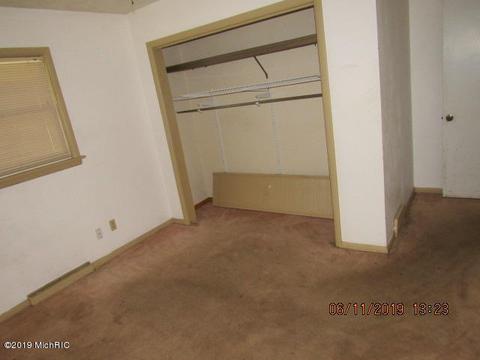 505 East Dr, Marshall, MI 49068 photo 10