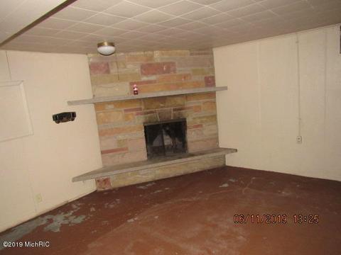505 East Dr, Marshall, MI 49068 photo 13