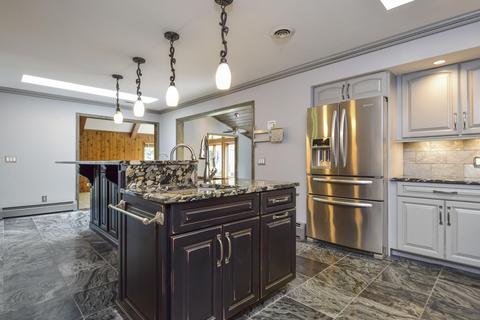 7670 Timber Bluff Dr SE, Ada, MI 49301 photo 8