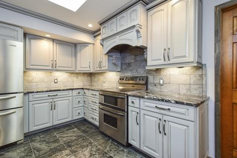 7670 Timber Bluff Dr SE, Ada, MI 49301 photo 10