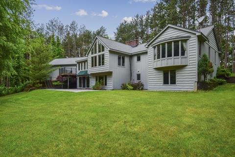 7670 Timber Bluff Dr SE, Ada, MI 49301 photo 29