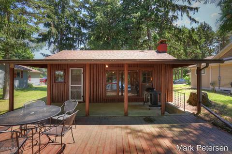 3094 Spruce Dr, Stanton, MI 48888 photo 1